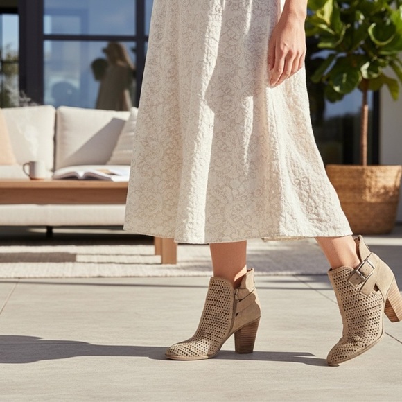 VINCE CAMUTO Palmina Perforated Suede Ankle Boots Booties Tan / Shady Grey Sz 6 - Picture 4 of 10